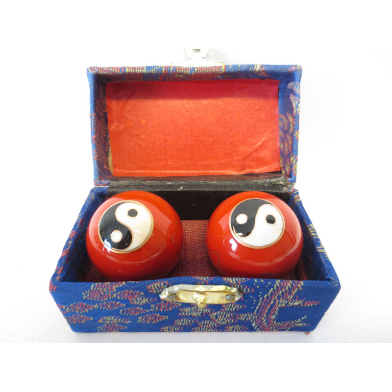 Kule do masażu czerwone z symbolem Yin Yang (3,5 cm) Kule do masażu czerwone z symbolem Yin Yang (3,5 cm)